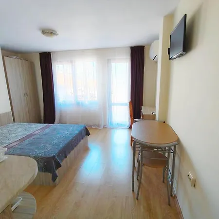 къща за почивка смокиня Guest house 3*
