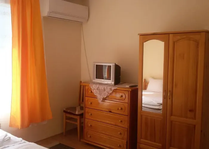 Къща за почивка Смокиня Къща за гости Созопол