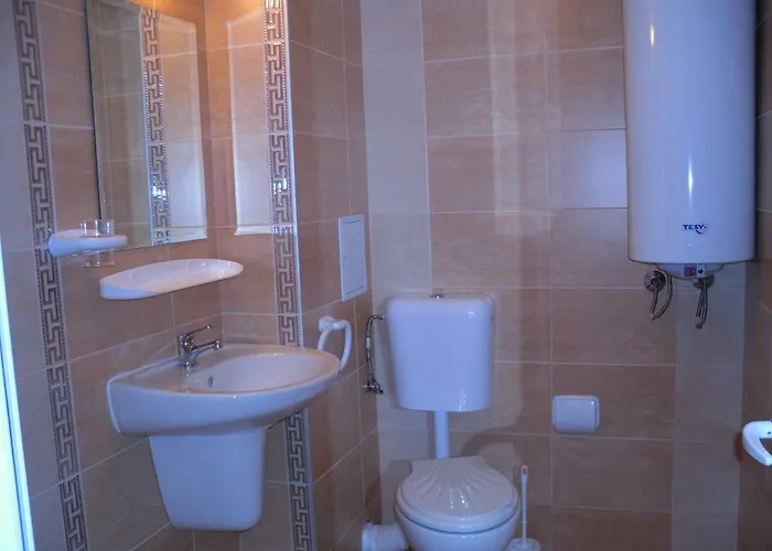 Къща за гости Къща за почивка Смокиня 3*